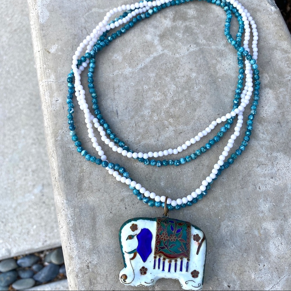 ELEPHANT beaded necklace vintage india pendant ceramic enamel white blue pottery - Picture 5 of 7